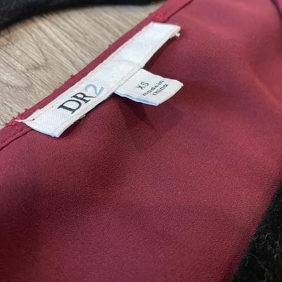 DR2 burgundy top size extra small - Picture 4 of 6